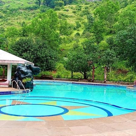 Golden Resort And Farm Nashik Exteriör bild