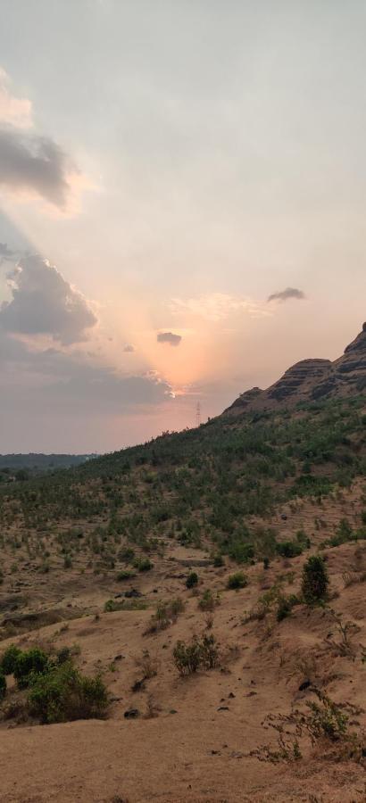 Golden Resort And Farm Nashik Exteriör bild