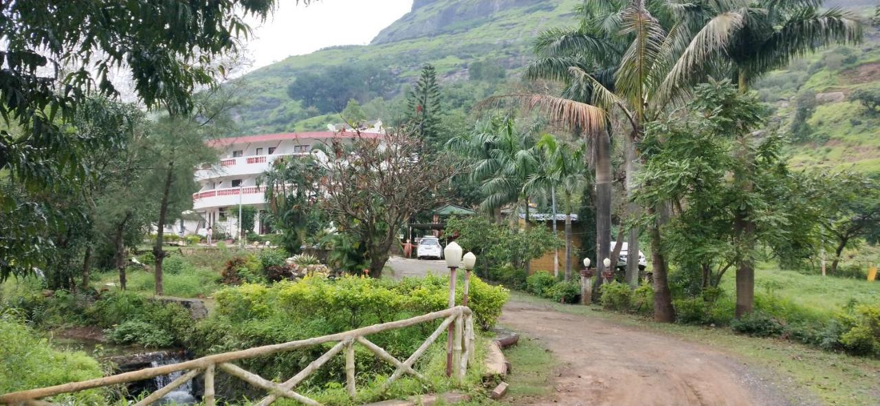 Golden Resort And Farm Nashik Exteriör bild