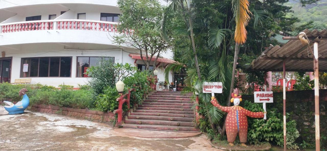 Golden Resort And Farm Nashik Exteriör bild