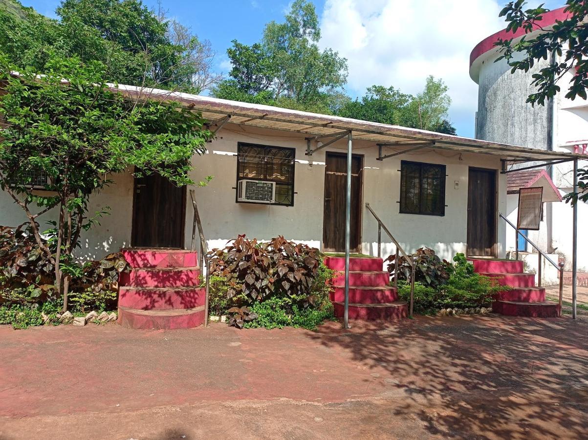 Golden Resort And Farm Nashik Exteriör bild